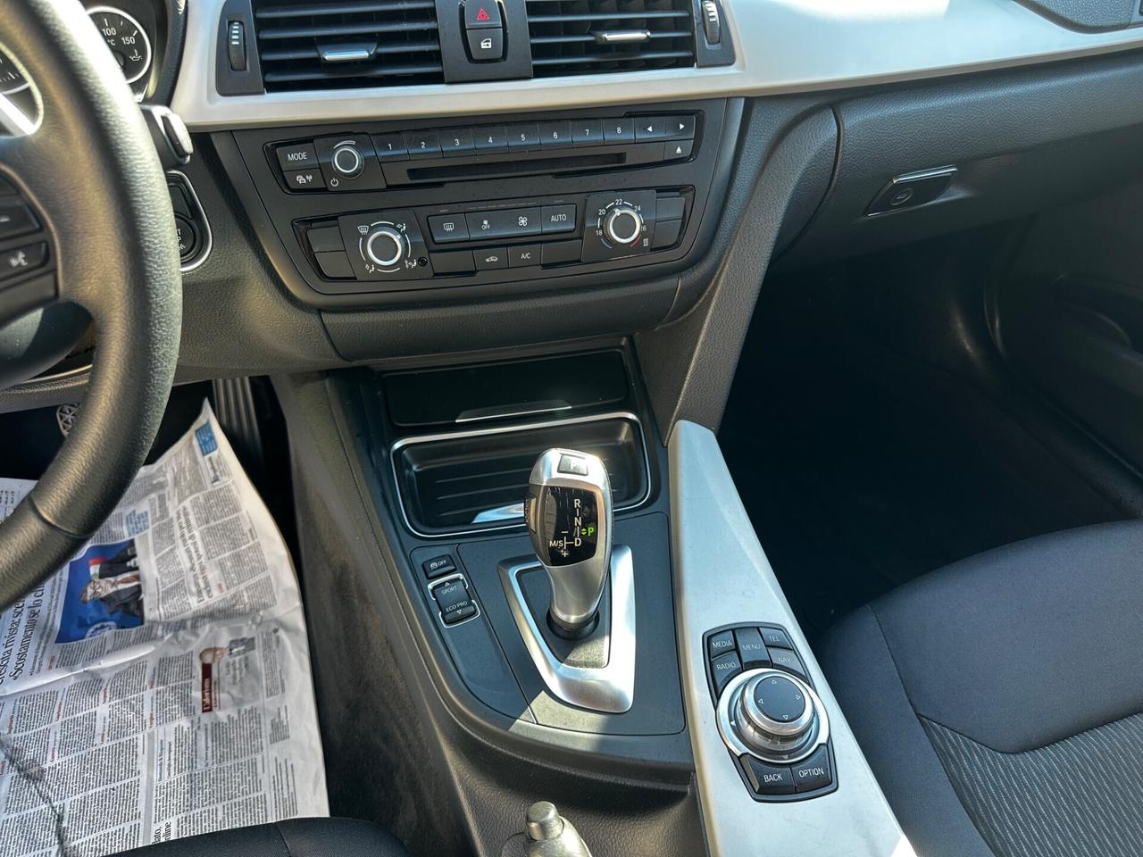 Bmw serie 3 318d Touring Business aut.