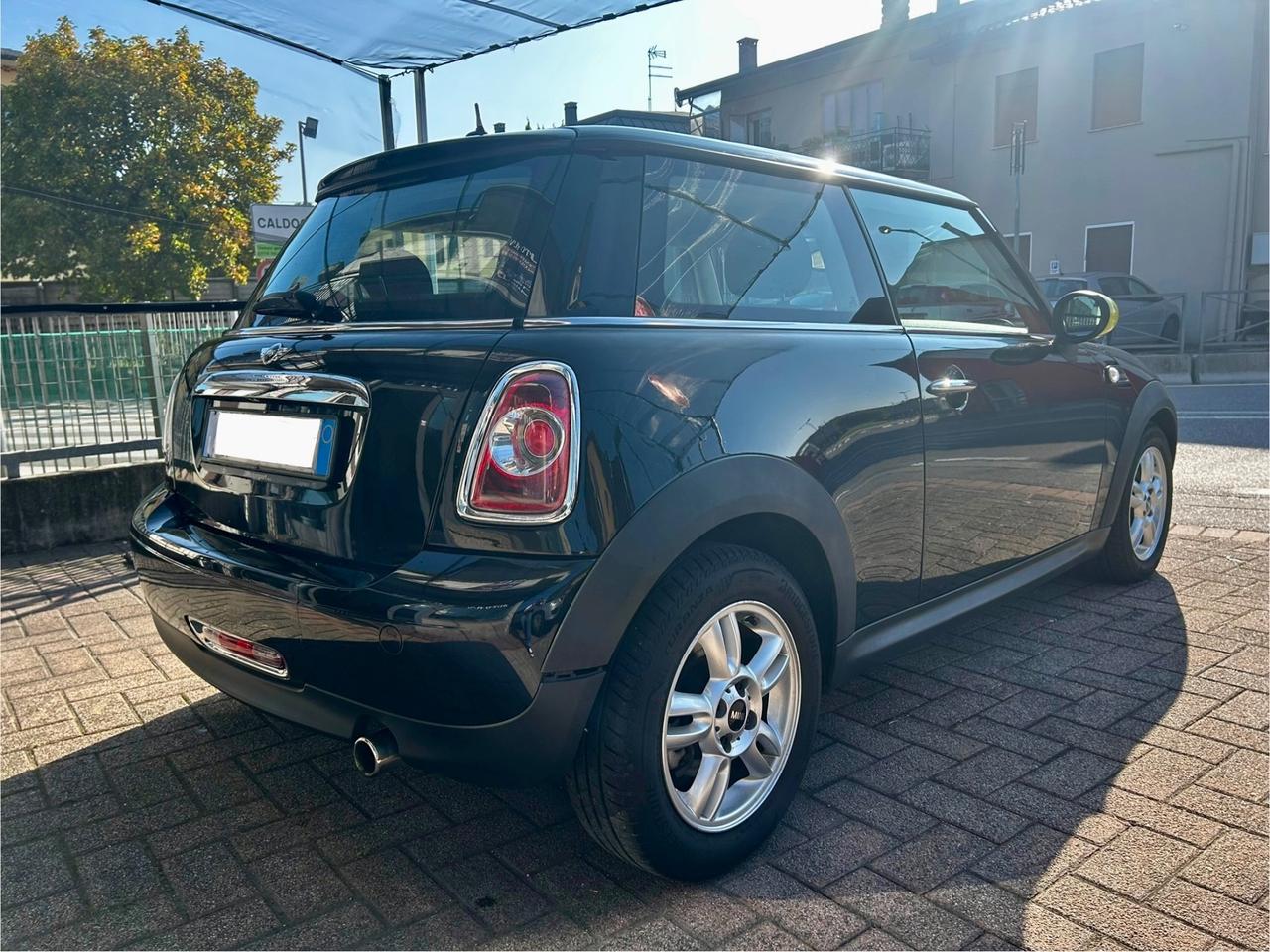 Mini 1.6 16V One (55kW)