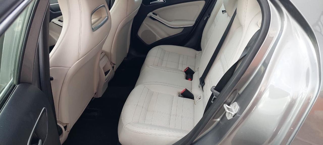 Mercedes-benz GLA 200 CDI Automatic Premium