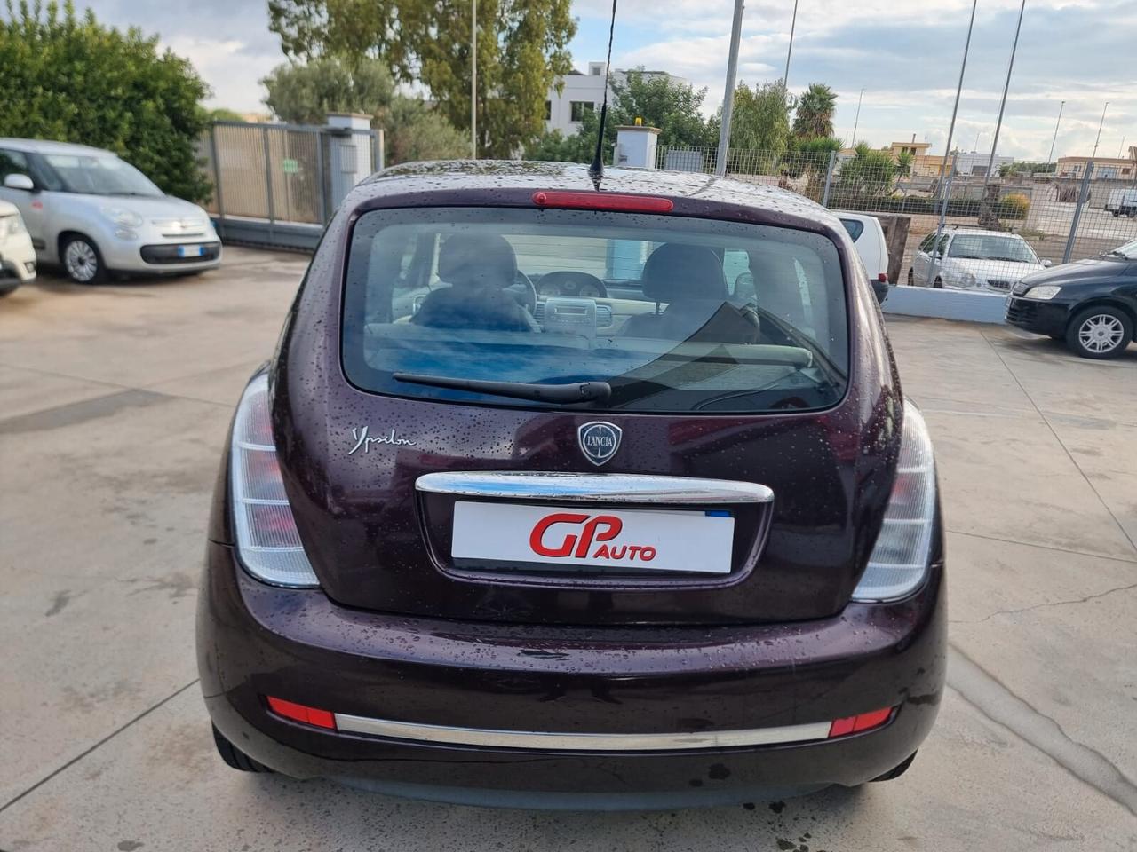 Lancia Ypsilon 1.4 Platino Ecochic GPL
