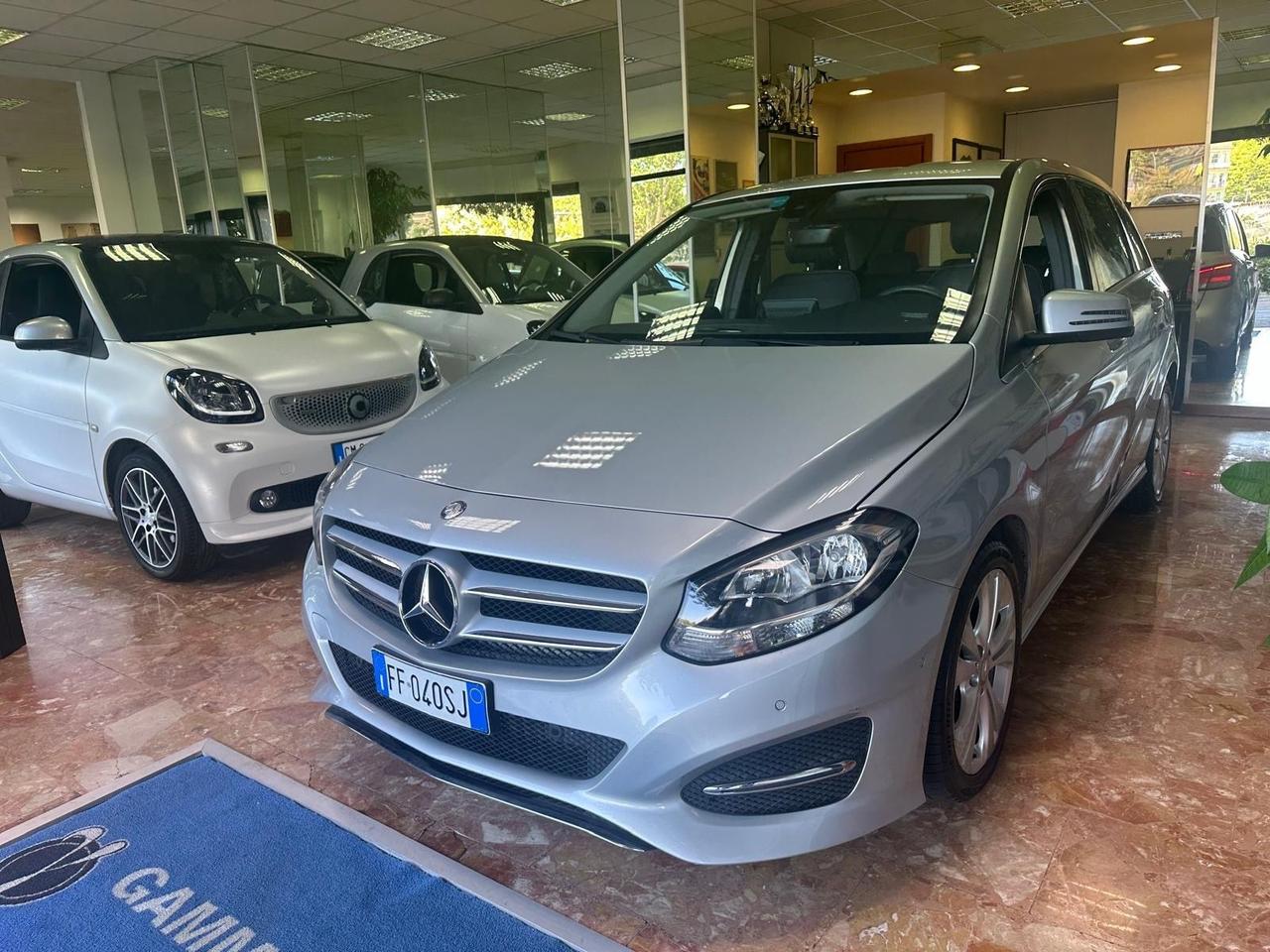 MERCEDES BENZ B 200 d AUTOMATICA SPORT NAVI TELECAMERA TUTTI I TAGLIANDI MB UNIPRO