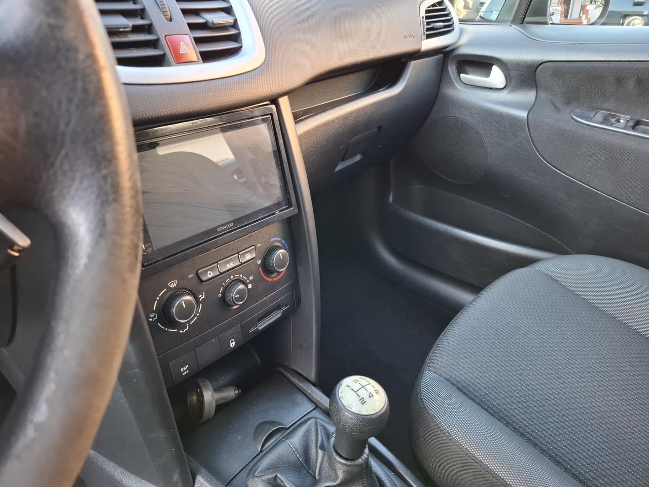 Peugeot 207 1.4 8V 75CV 5p. X Line ECO GPL