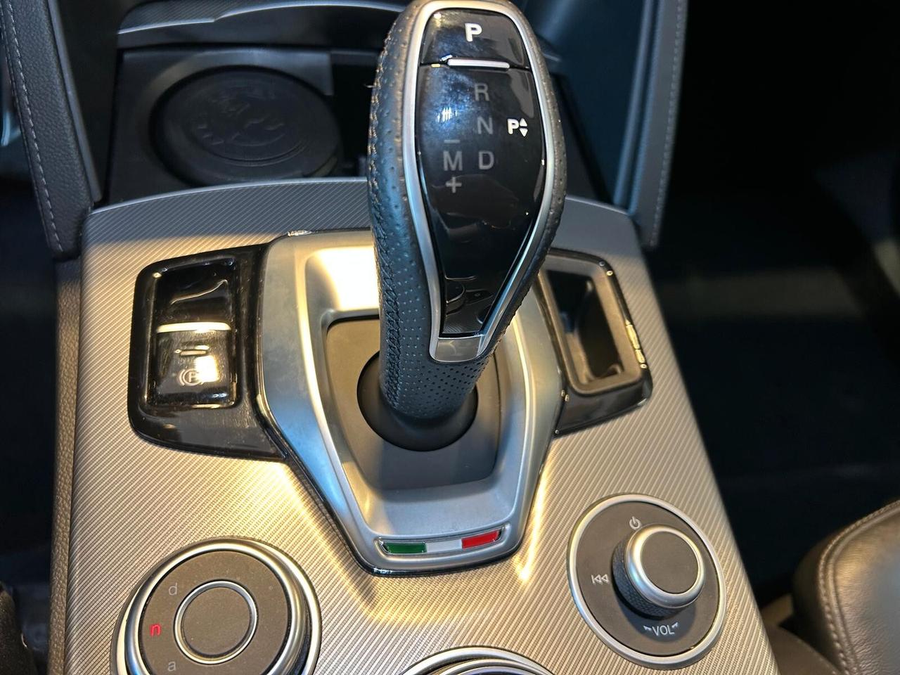 Alfa Romeo Stelvio VELOCE 2.2 Turbodiesel AT8 Q4 SPOTICAR