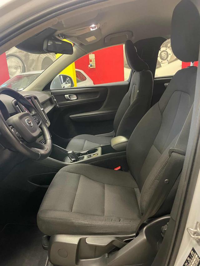 VOLVO XC40 D3 AWD Geartronic*NAVI/TELC/PDC*