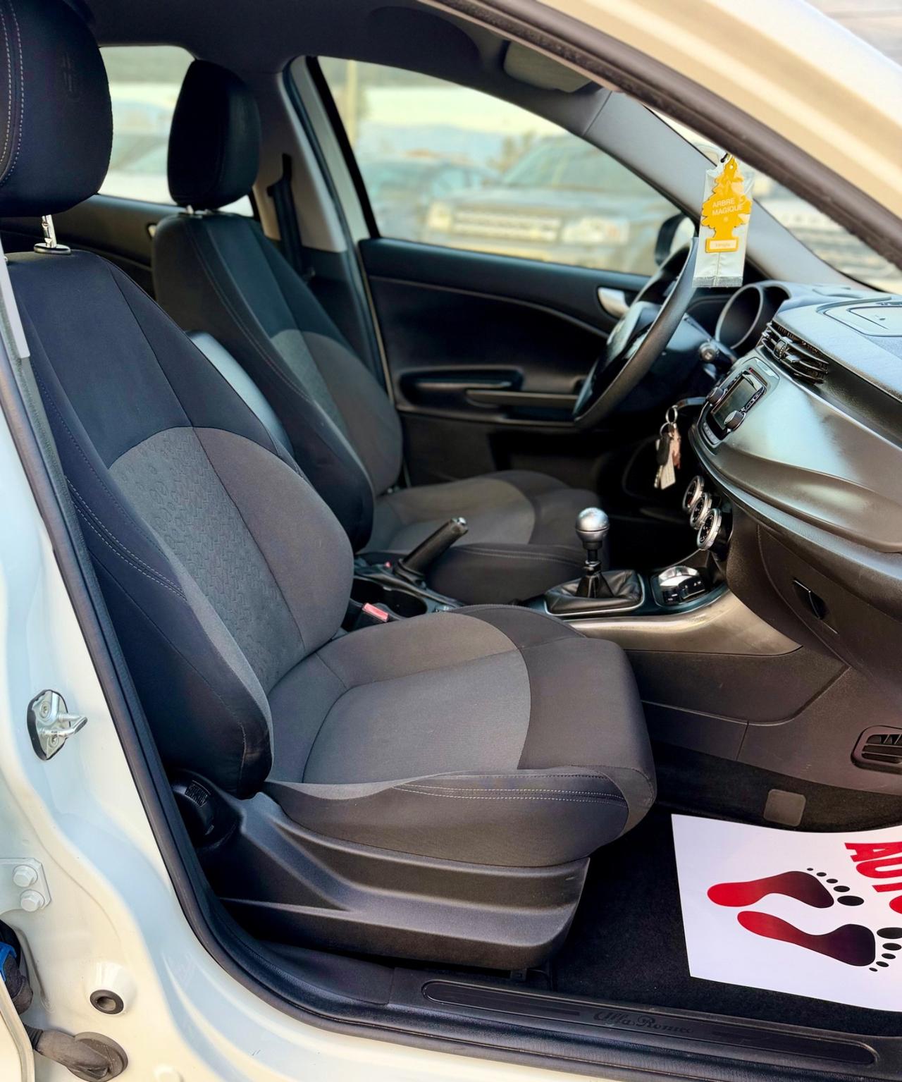 Alfa Romeo Giulietta 2015 1.6 JTDm- ok neopatentati ! ! !