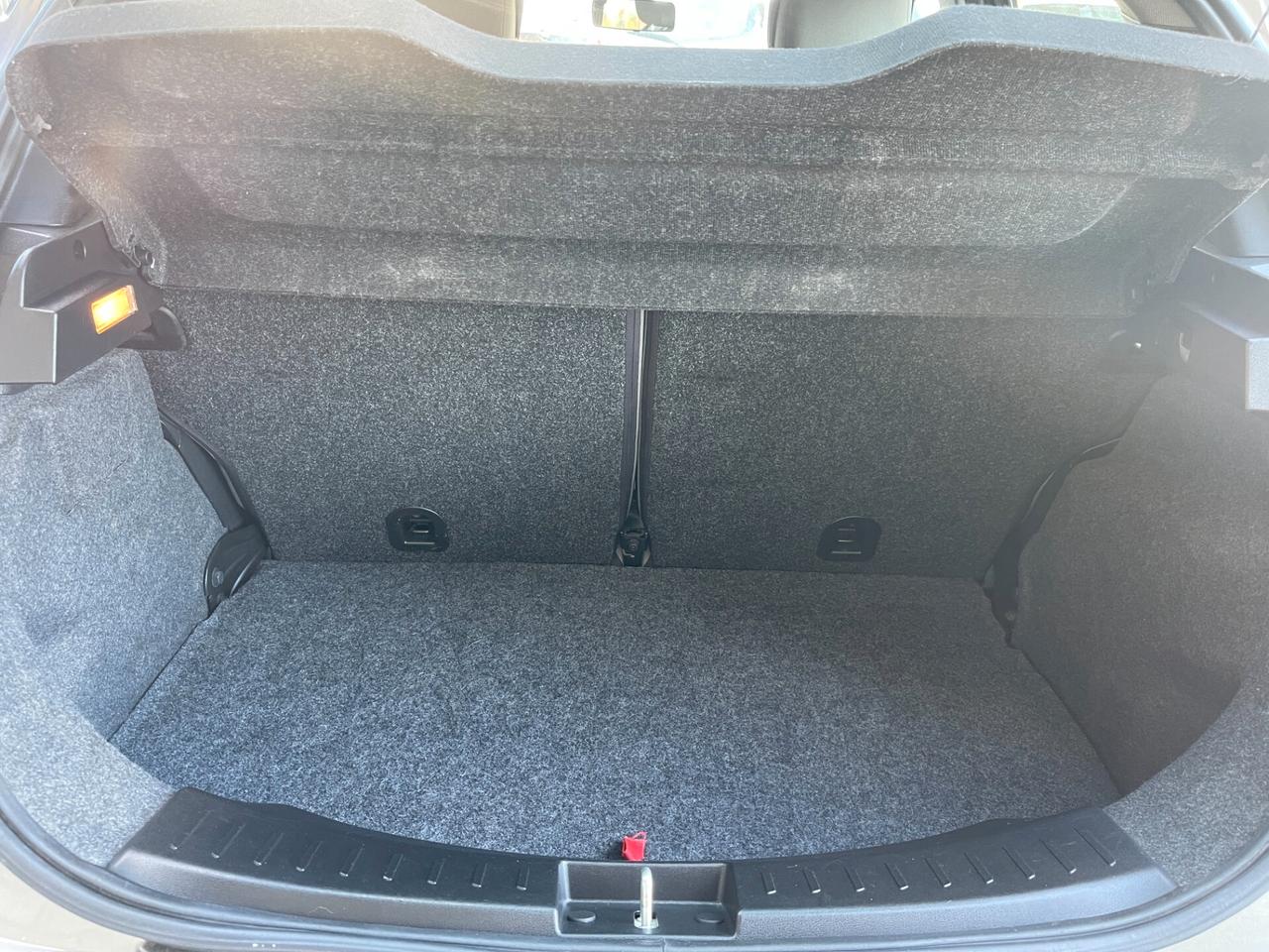 Lancia Ypsilon 0.9 TwinAir 85 CV 5 porte Metano Ecochic Gold NEO PATENTATO