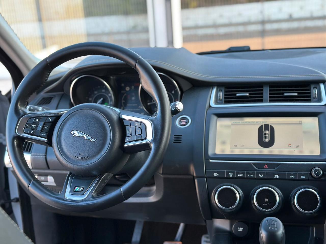 Jaguar E-Pace 2.0D 180CV AWD R-Dynamic