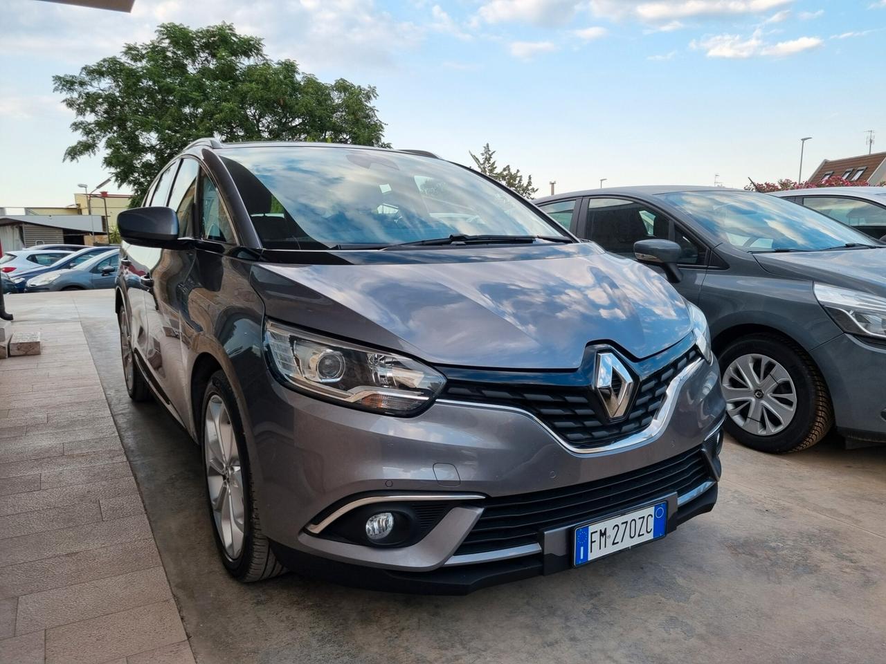 Renault Grand Scenic dCi 8V 110 CV EDC Energy Business