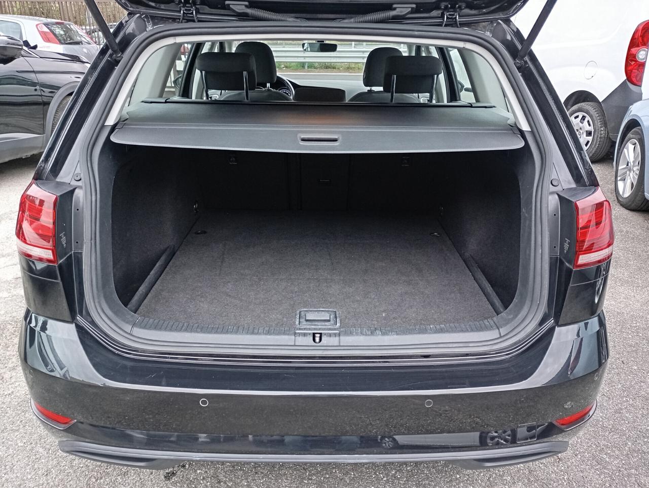 Volkswagen Golf Variant 1.6 TDI 115CV Trend. BMT