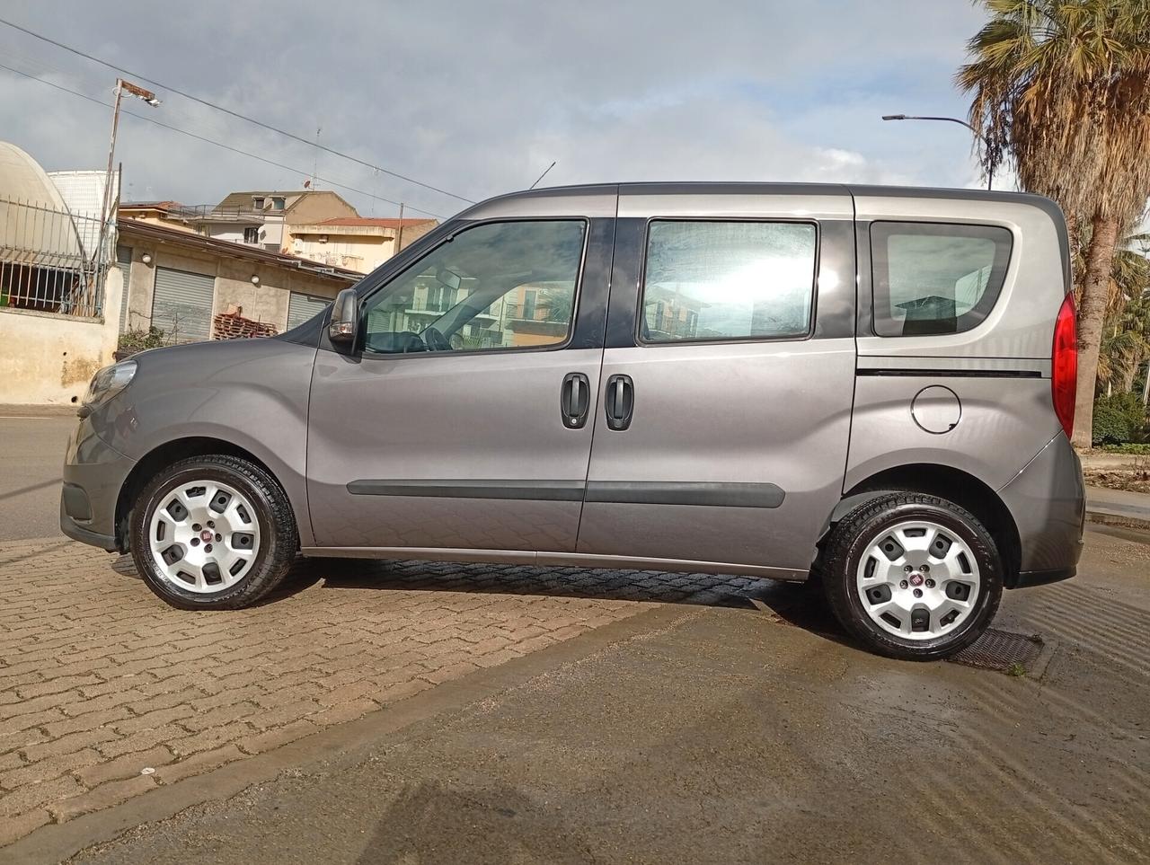 Fiat Doblo Doblò 1.4 T-Jet 16V Natural Power Lounge