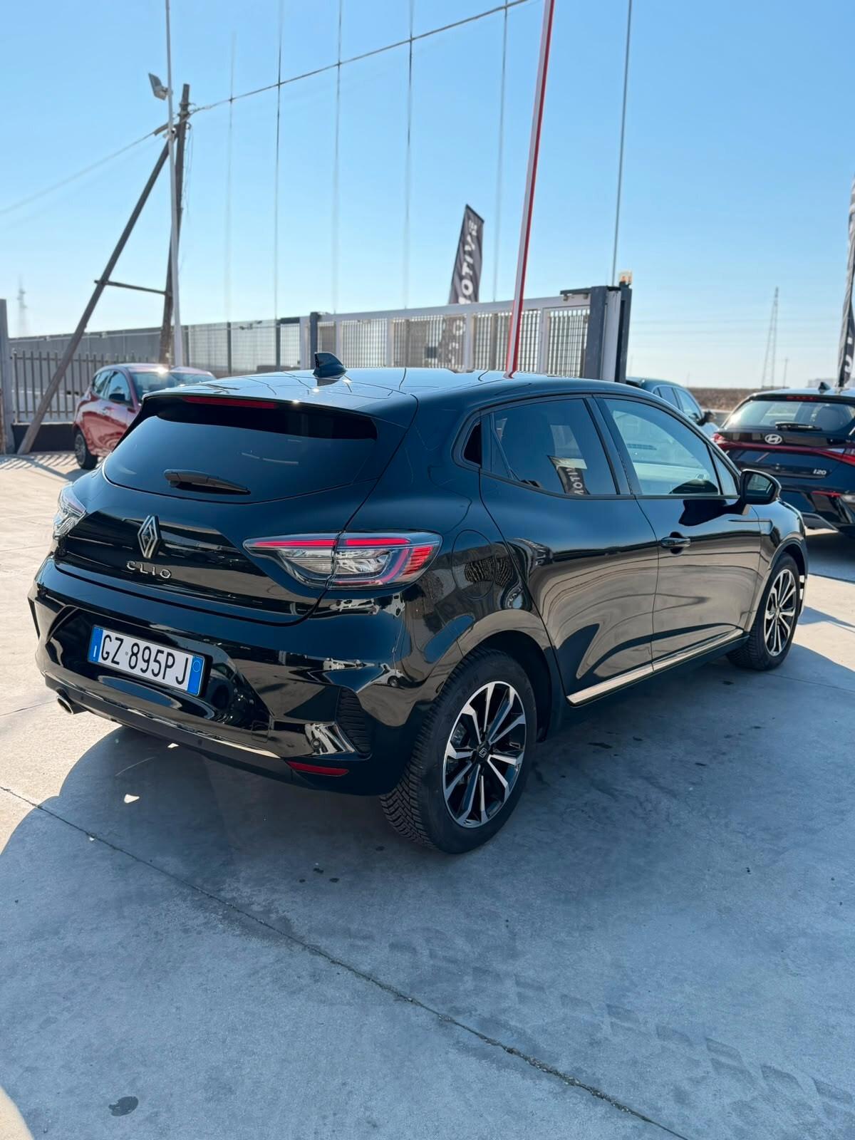 Renault Clio TCe 90 CV 5 porte Techno