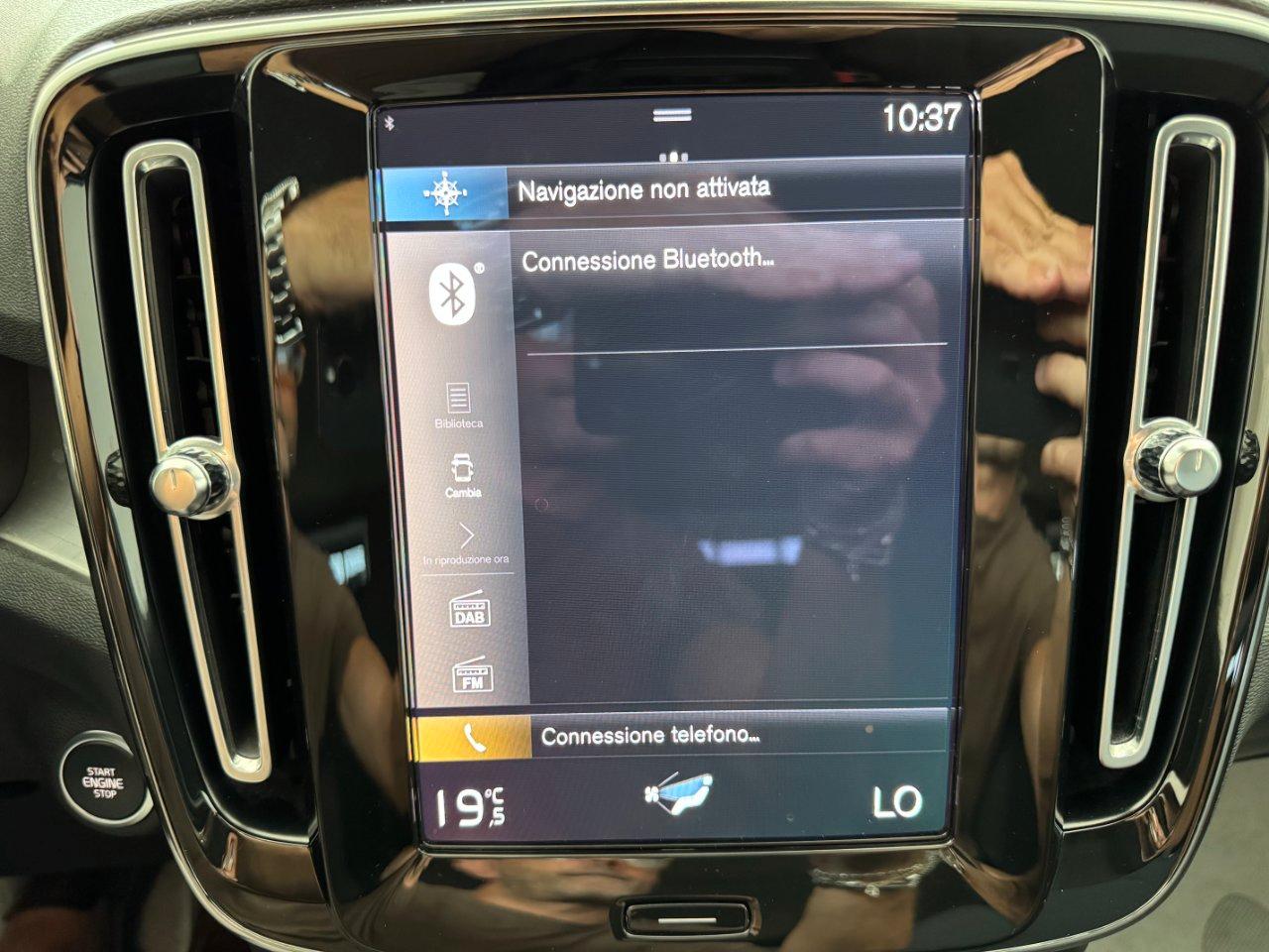 Volvo XC40 1.5 t2 Momentum Uniprop Stupenda