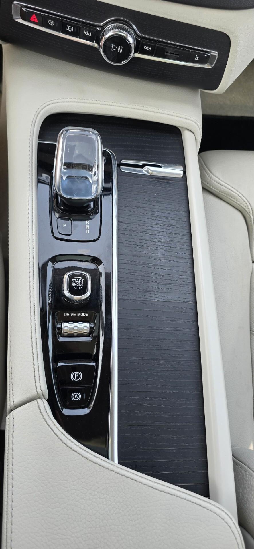 Volvo XC 90 XC90 B5 (d) AWD Geartronic Inscription