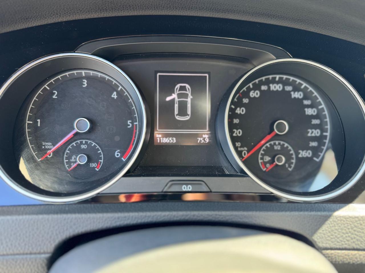 Volkswagen Golf Highline 2.0 TDI BlueMotion #6358