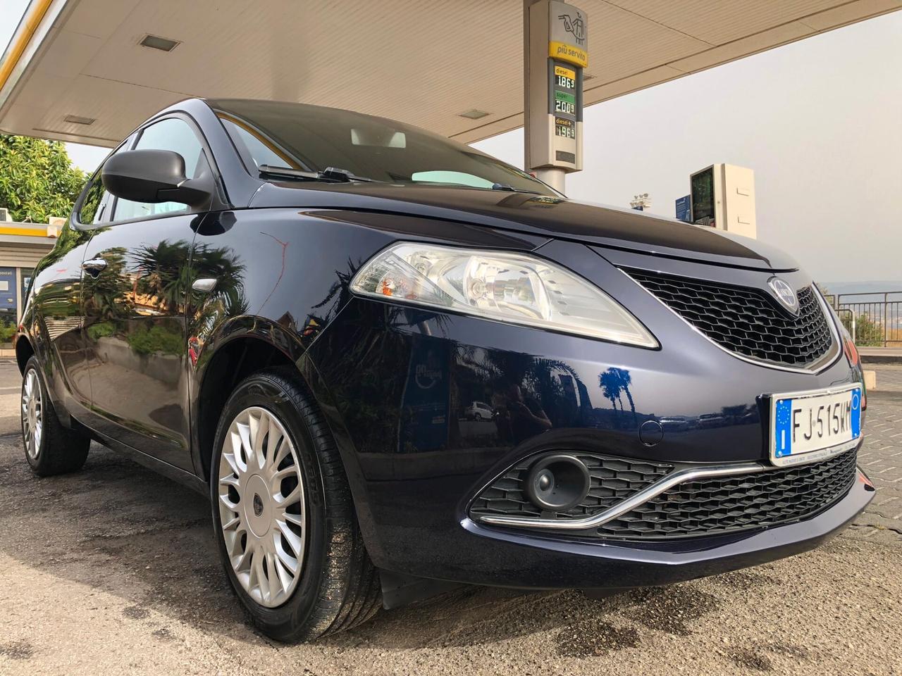 Lancia Ypsilon 1.3 MJT 16V 95 CV 5 porte S&S Gold 2017