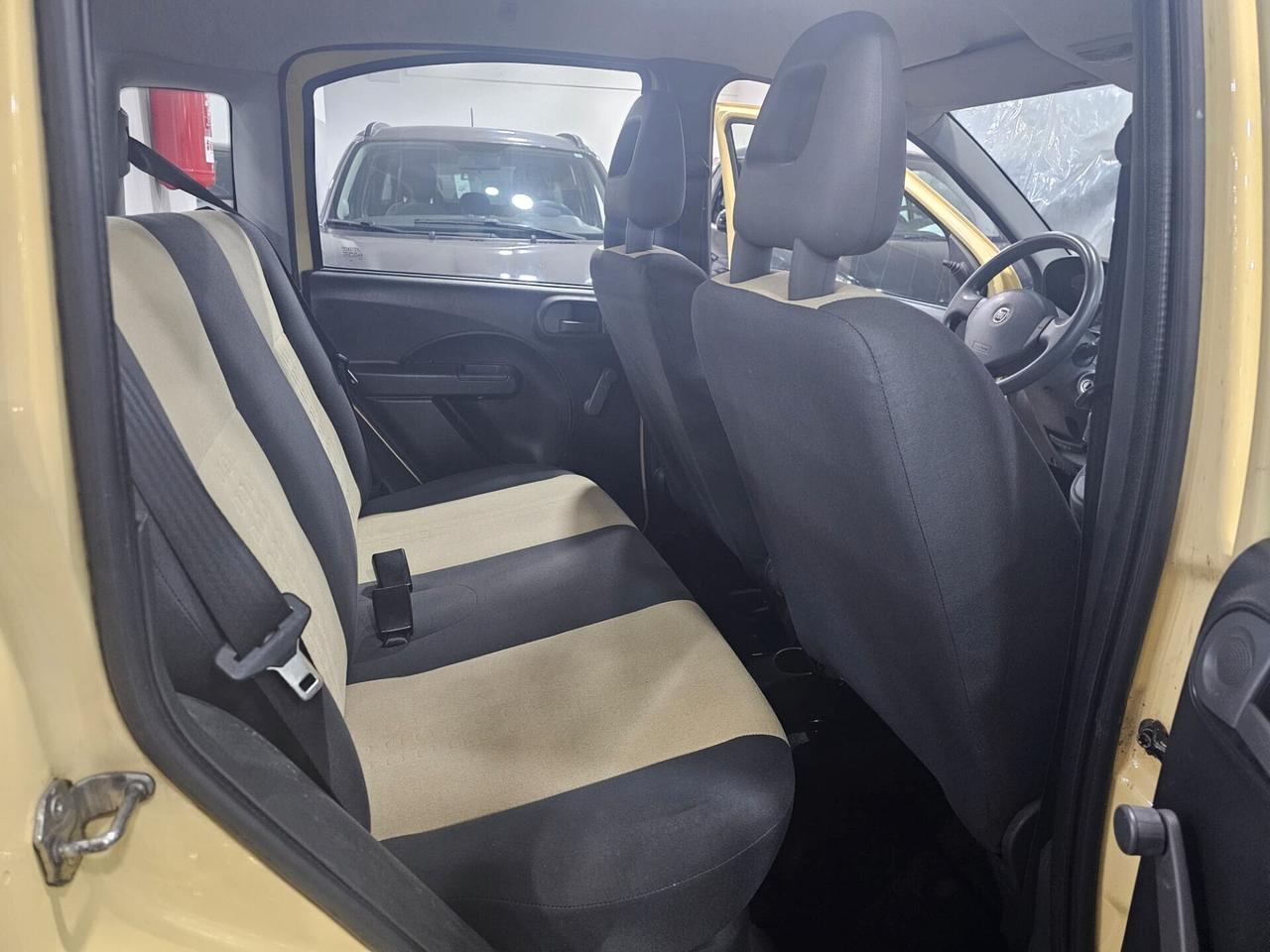 NUOVA FIAT PANDA EMOTION 1.2 BENZ 60CV - AUTO COME NUOVA