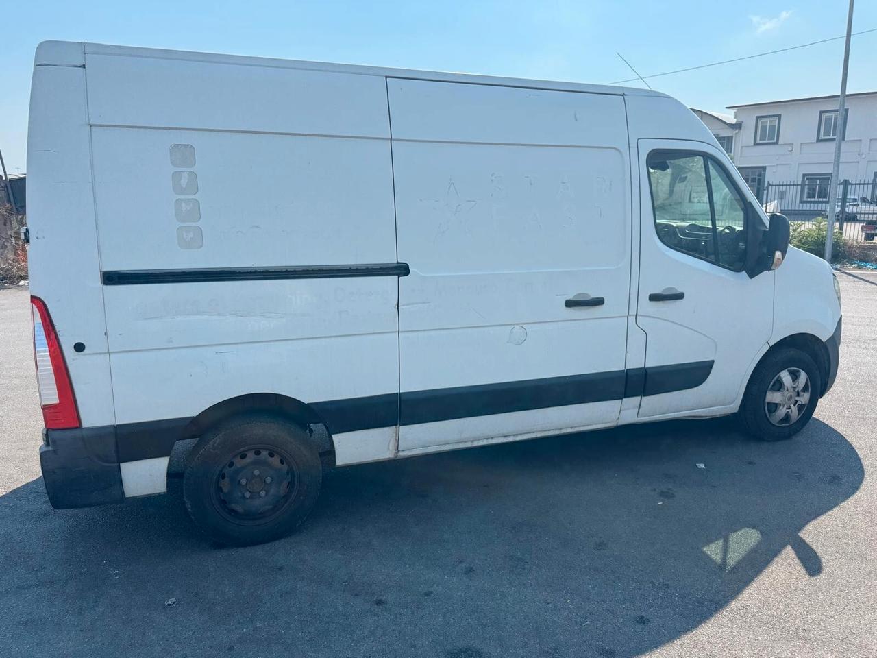 Nissan NV400 35 2.3 dCi Furgone