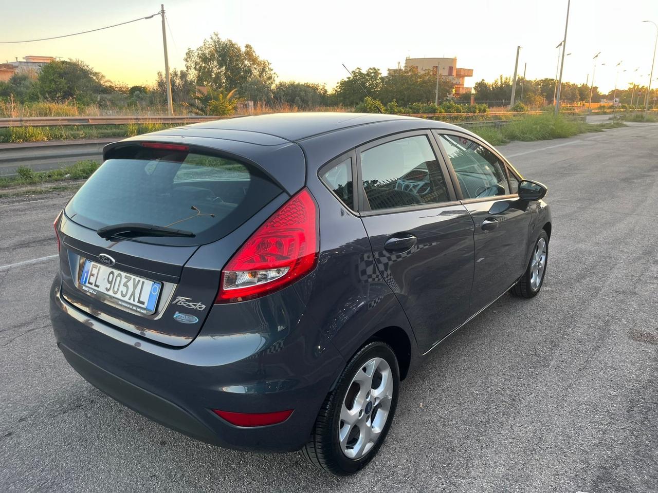 Ford Fiesta 1.4 TDCi 70CV 5 porte Unipro 2012