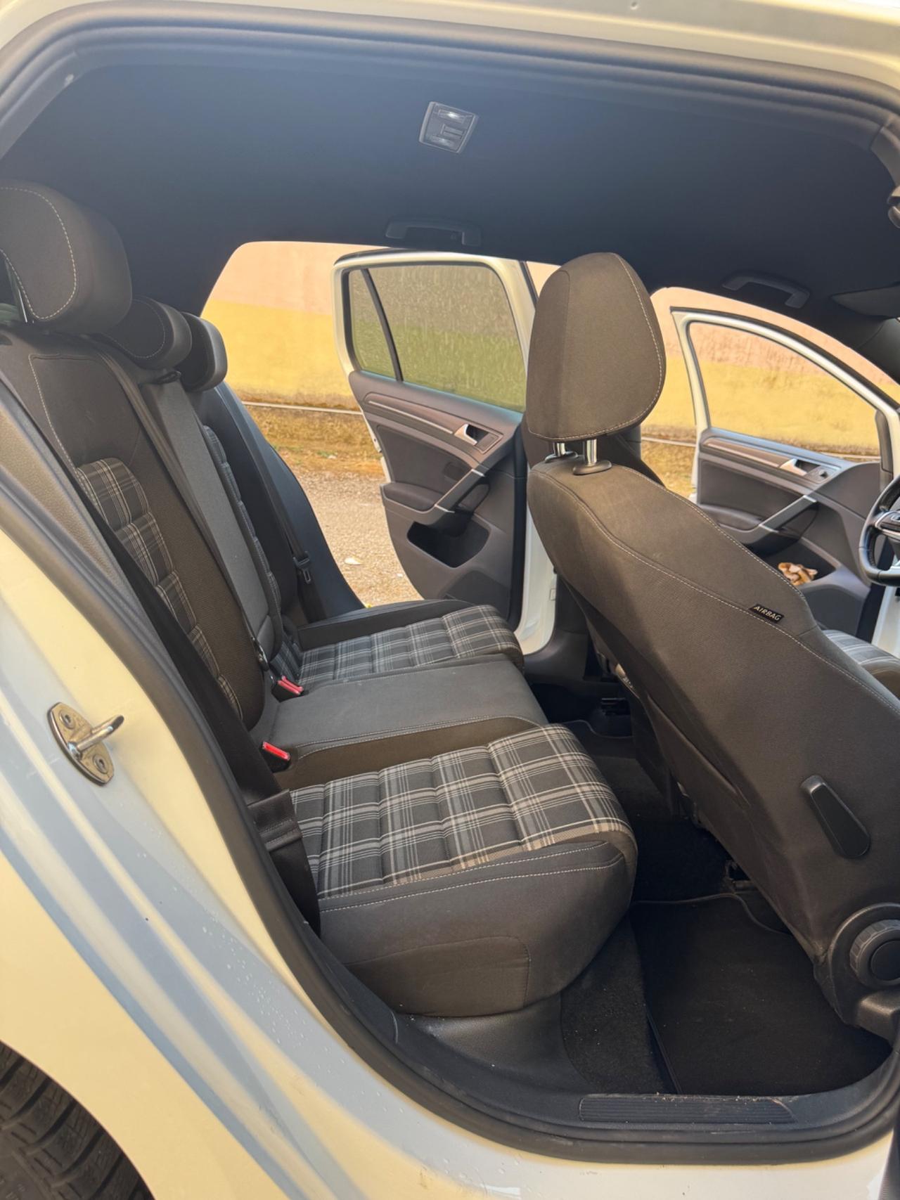 Volkswagen Golf Sportsvan 2.0 TDI DSG Executive BMT