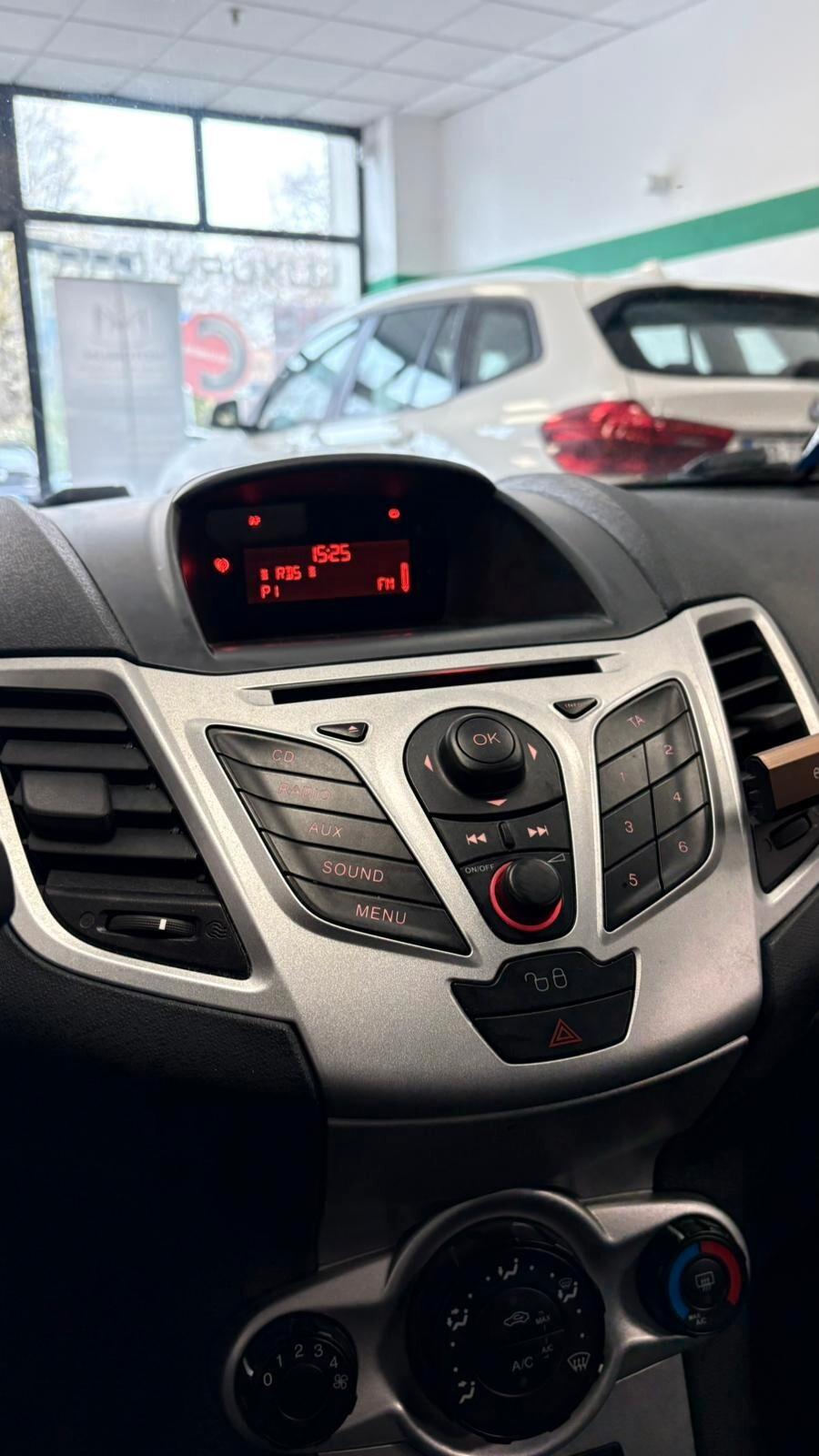 Ford Fiesta 1.2 82CV 3p. Titanium Bs.