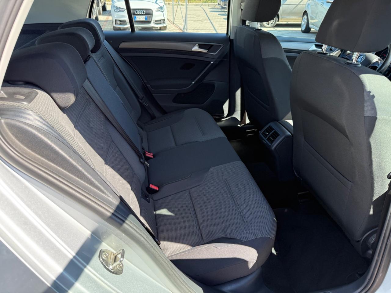 Volkswagen Golf 1.6 TDI DSG 5p. Comfortline BlueMotion Tech.