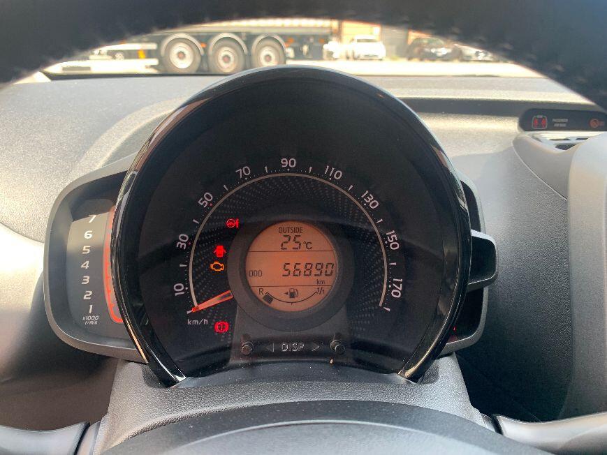 Toyota Aygo Connect 1.0 VVT-i 72CV 5 porte x-business