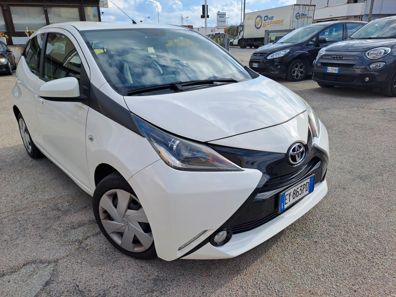Toyota Aygo 1.0 VVT-i 69 CV 3 porte x-play
