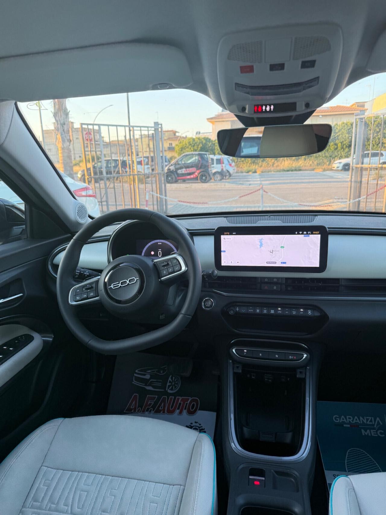 Fiat 600 Hybrid 110 CV DCT MHEV La Prima