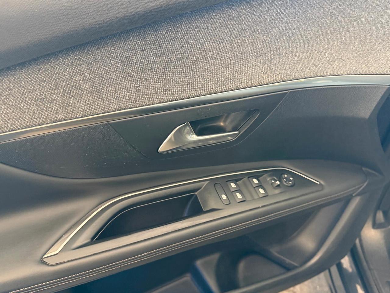 PEUGEOT 3008 GT-LINE 1.6 EAT6 120CV PELLE NAVI CAM ANNO 2018