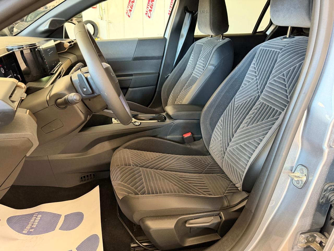 Lancia Ypsilon Hybrid Automatic LX 2025 Prezzo Vero