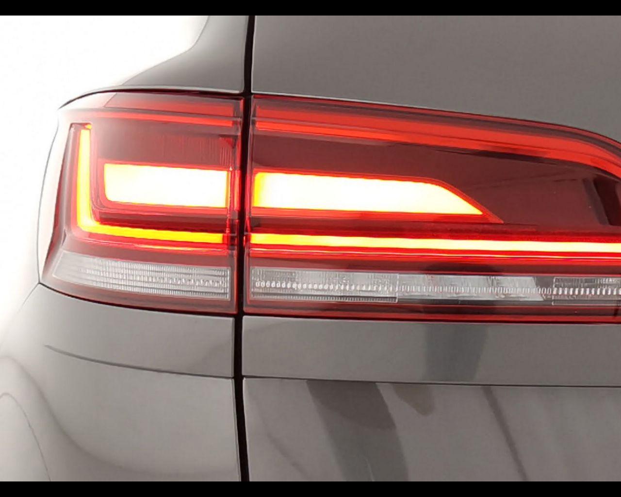 VOLKSWAGEN Touareg III 2018 - Touareg 3.0 V6 tdi Elegance 286cv tiptron