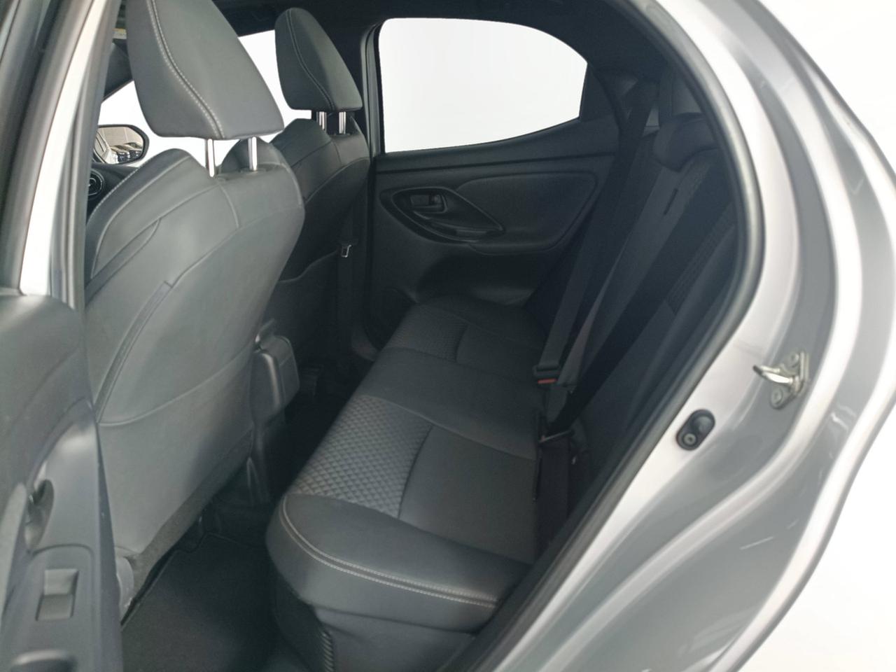 TOYOTA Yaris IV 2020 - Yaris 1.5h Lounge