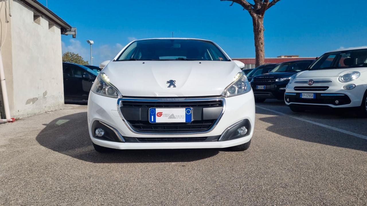 Peugeot 208 PureTech 82 5 porte Allure
