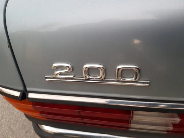 Mercedes Tre Volumi (W123) 200 Metano