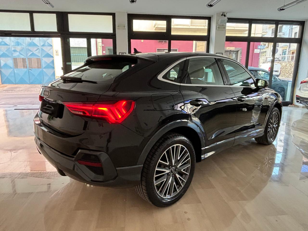 Audi Q3 SPB 35 TDI S tronic Business Plus 2021