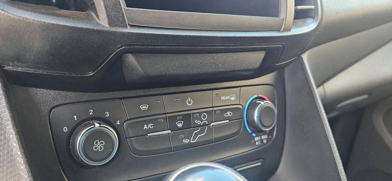 Ford Transit Connect 220 N1 5 POSTI 1.5 TDCi 120CV PC Combi Trend