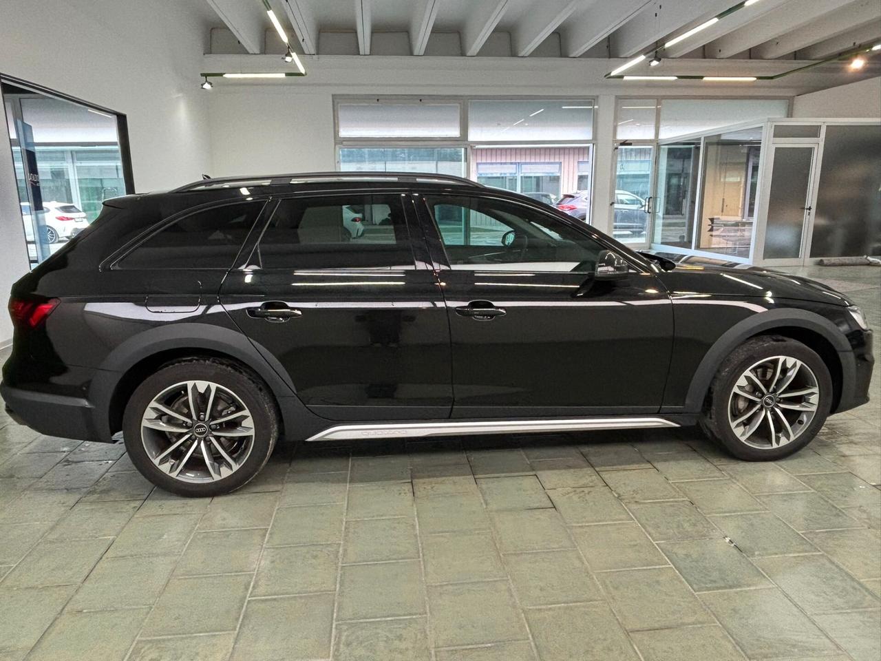 Audi A4 allroad 40 TDI 204 CV S tronic Identity Contrast