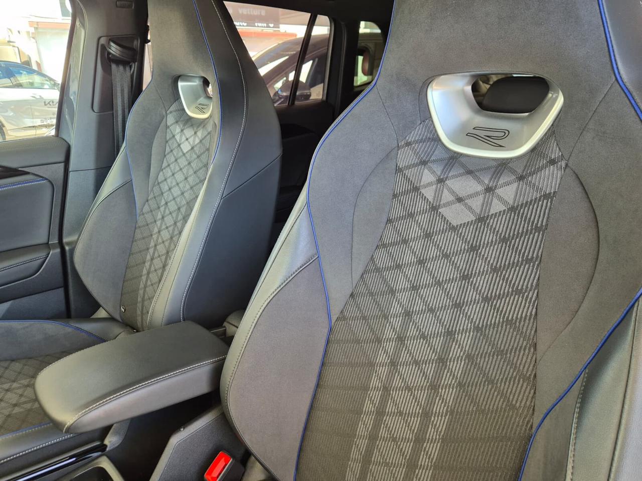 Volkswagen Tiguan R-Line TDI 150 CV DSG