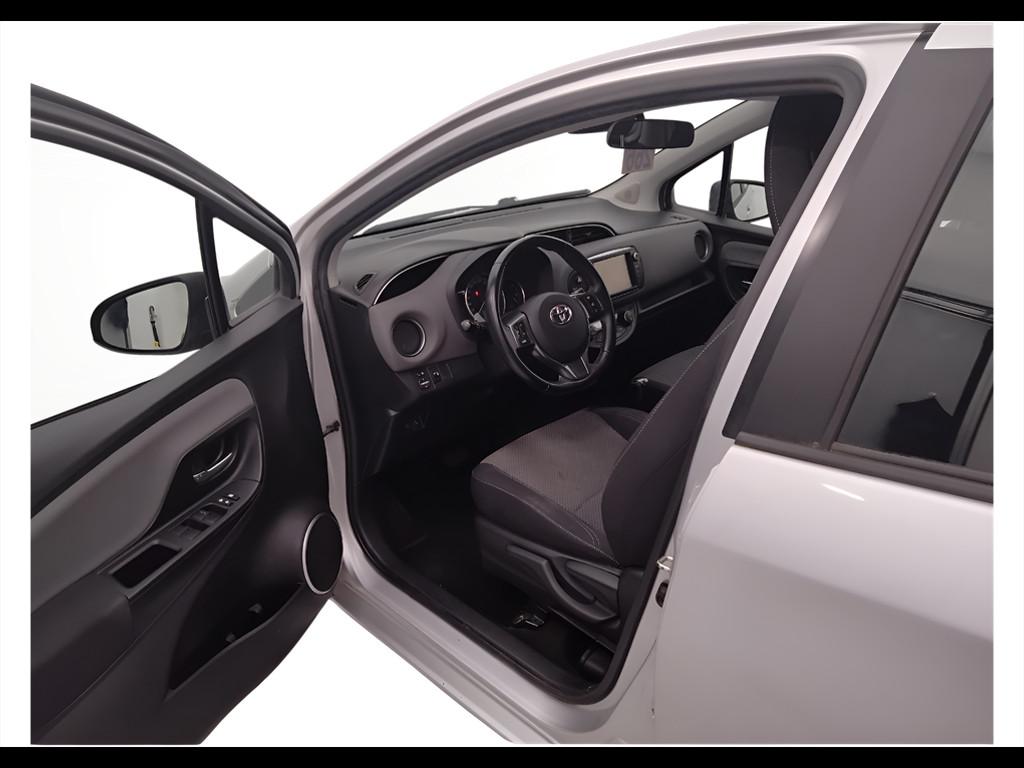 TOYOTA Yaris III 2015 - Yaris 5p 1.5h Active my16