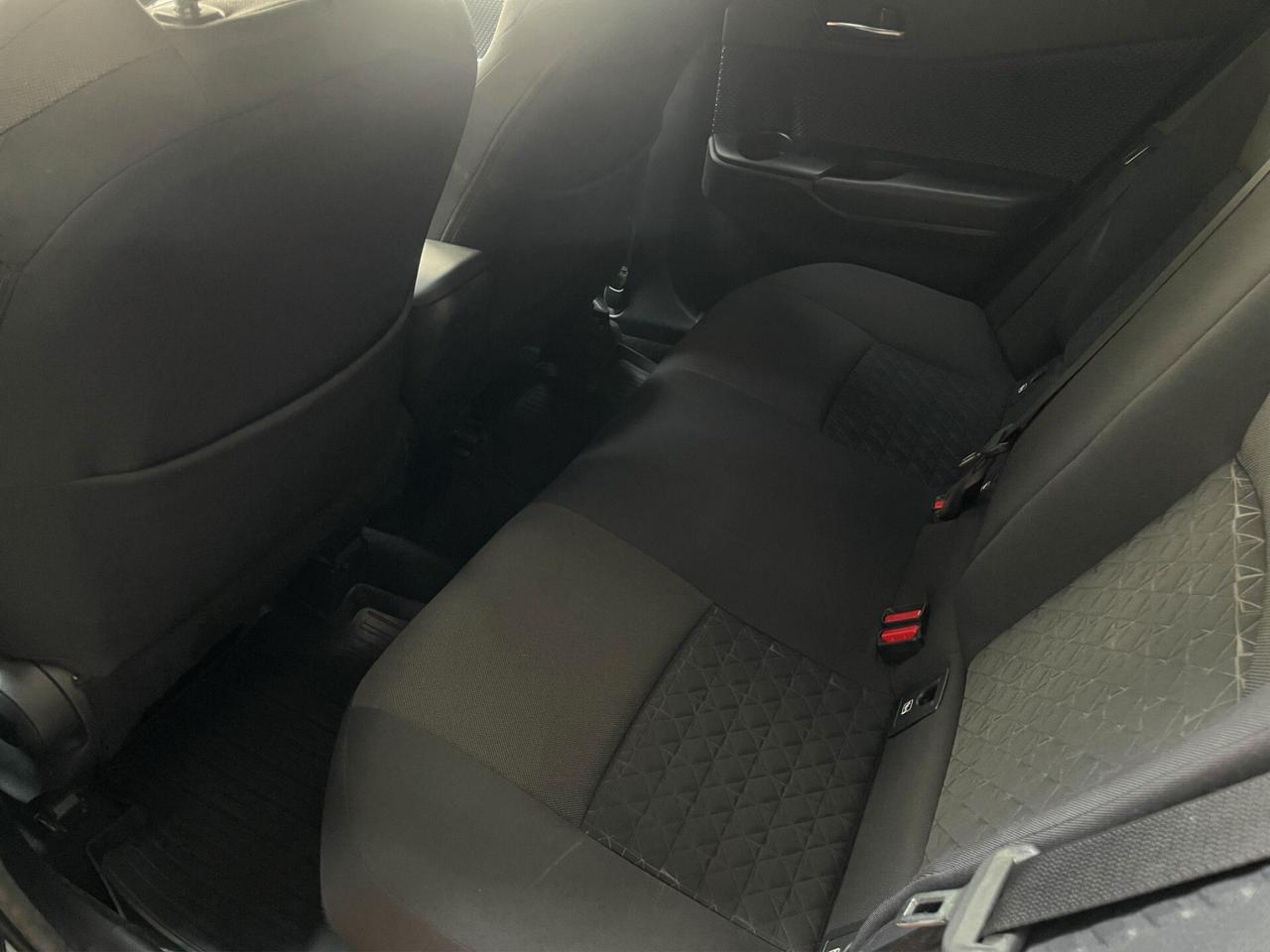 Toyota C-HR 1.8 Hybrid E-CVT Lounge