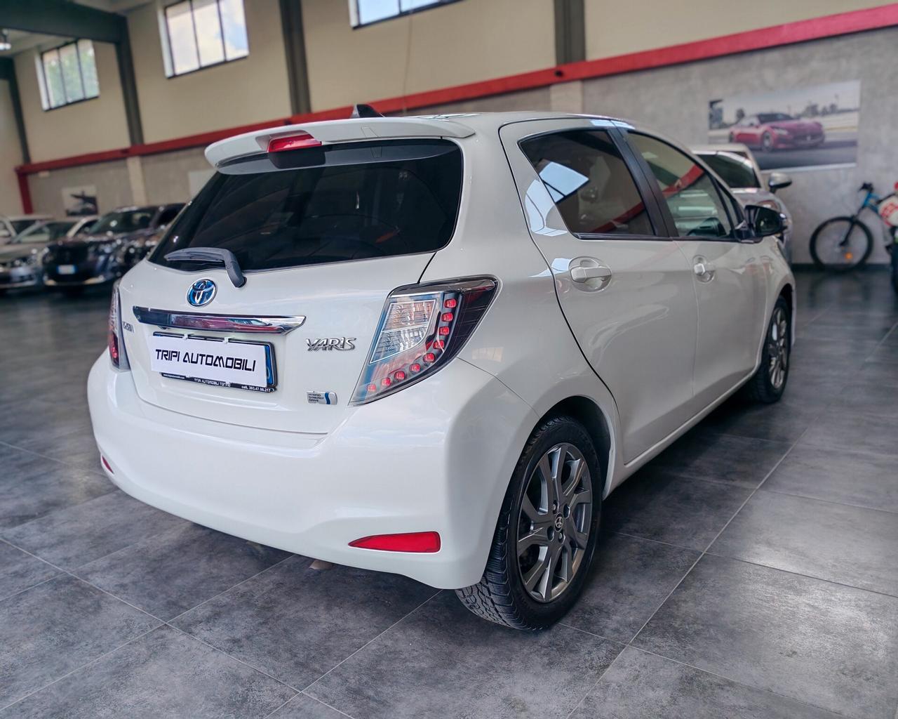 Toyota Yaris 1.5 Hybrid 100 cv Lounge CVT