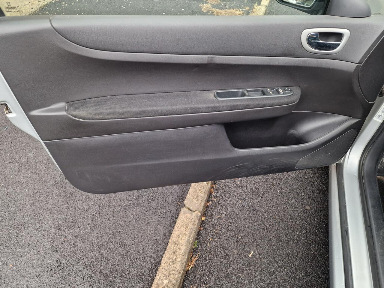 Peugeot 307 2.0 HDi 3p. XR