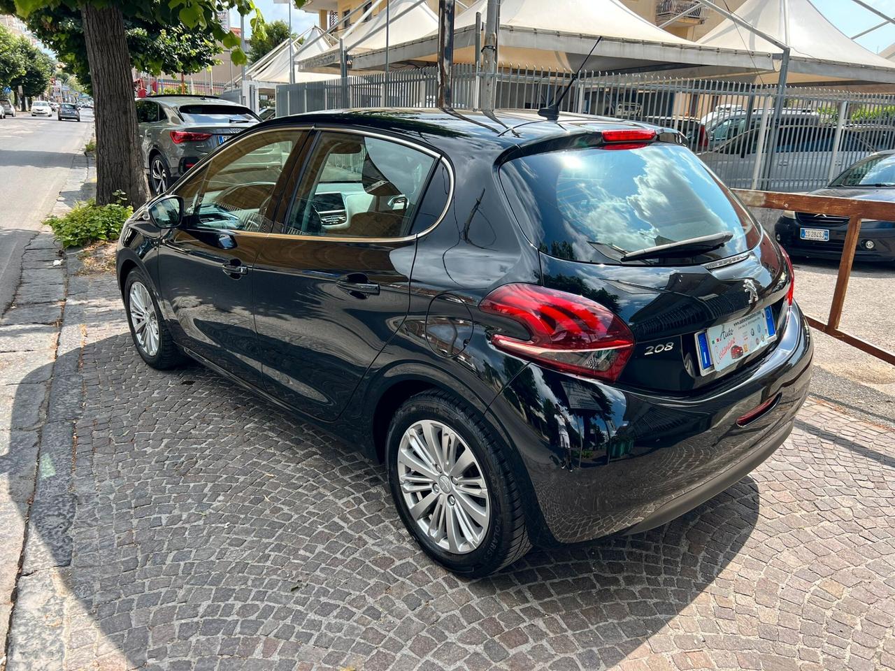 Peugeot 208 BlueHDi 75 5 porte Allure