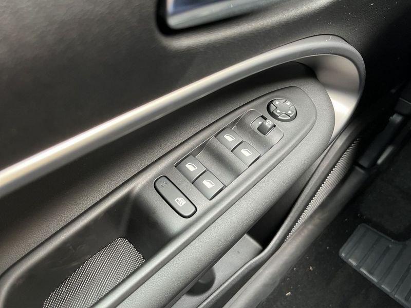 Jeep Avenger e-Hybrid 1.2 MHEV e-Hybrid Turbo Summit