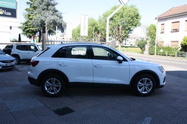 AUDI Q3 35 TDI S tronic Business