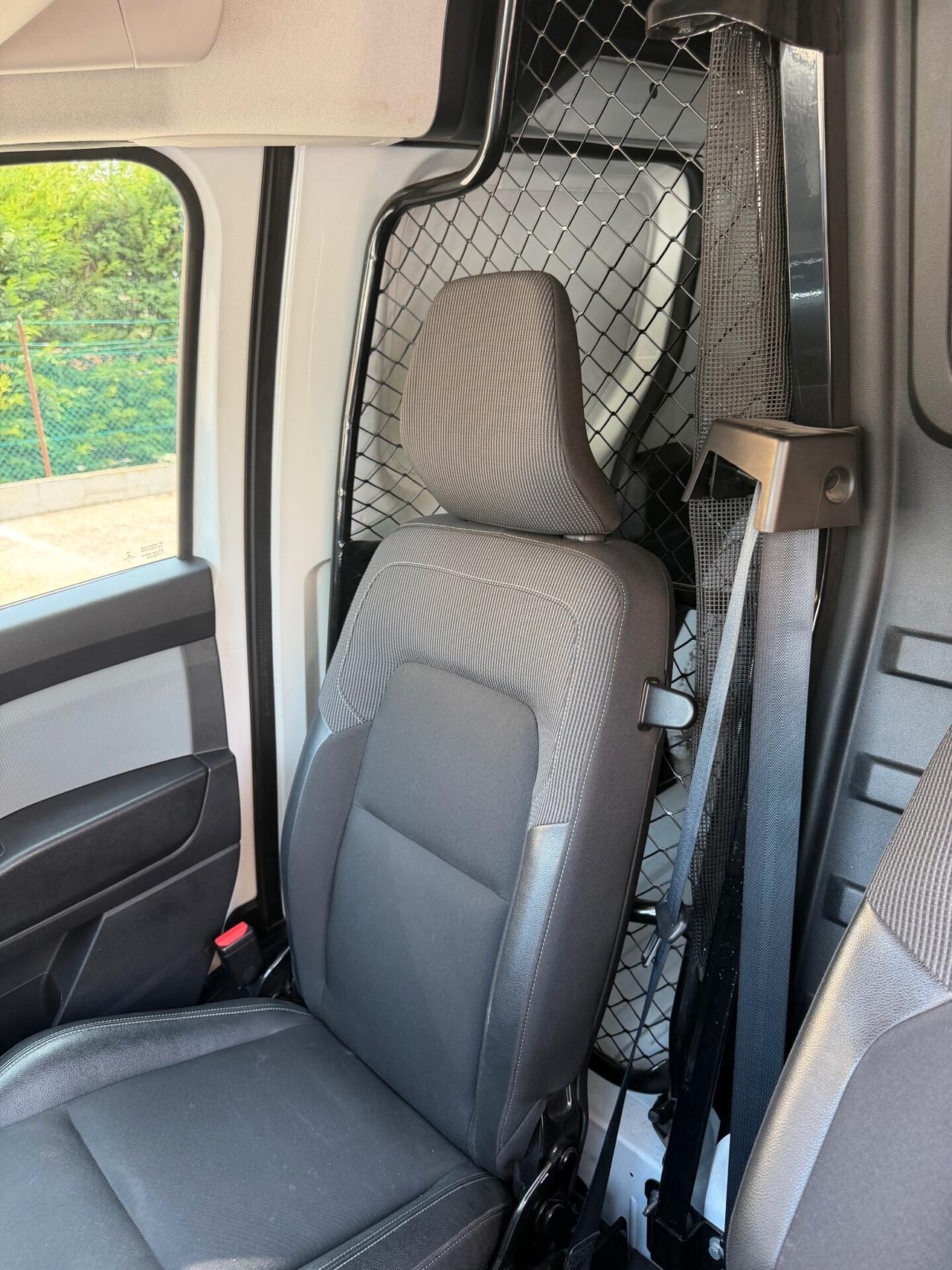 Renault Kangoo 1.5 dCi - NEOPATENTATI - 12 MESI DI GARANZIA -