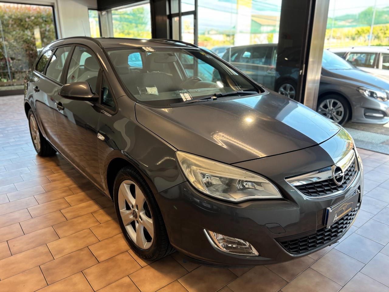 Opel Astra Sports Tourer 1.7 cdti Cosmo 110cv