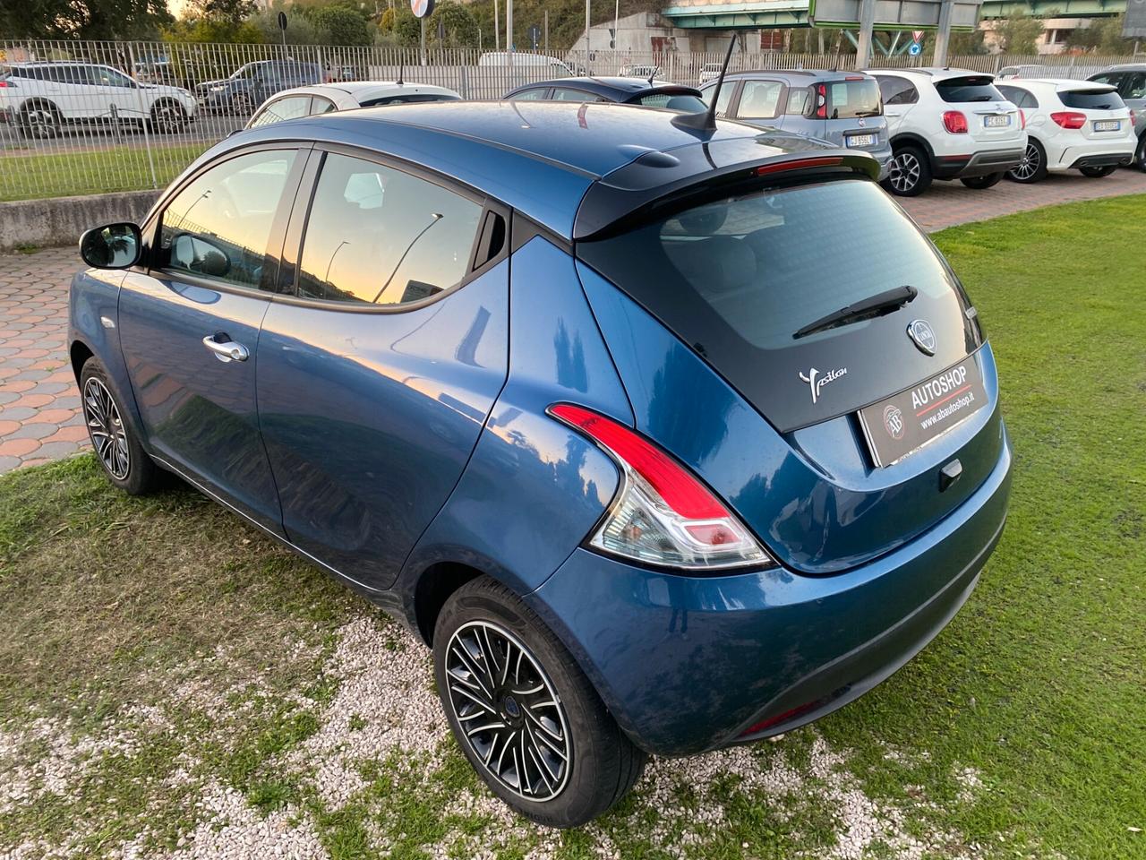 LANCIA - Ypsilon - 1.0 FireFly 5p.S&S Hyb. - NEOPATENTATI - FINANZIABILE - PERMUTE