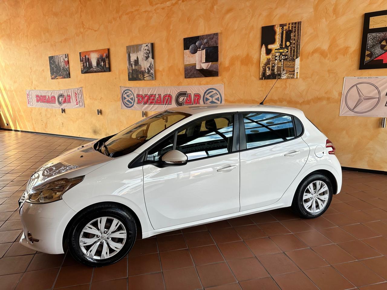 Peugeot 208 1.4 HDi 68 CV 5 porte