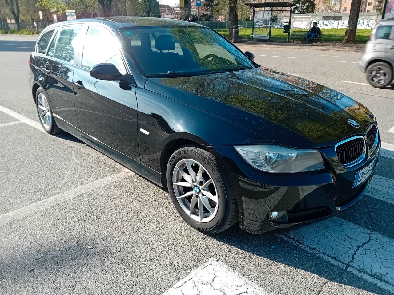 BMW 3 Series 2012 photo 3